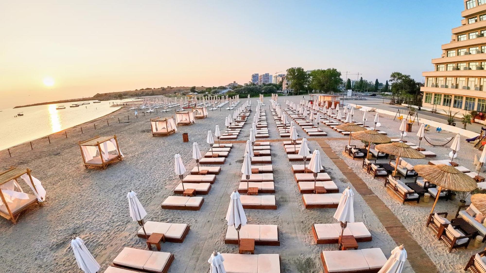 Hotel Malibu Mamaia Kültér fotó