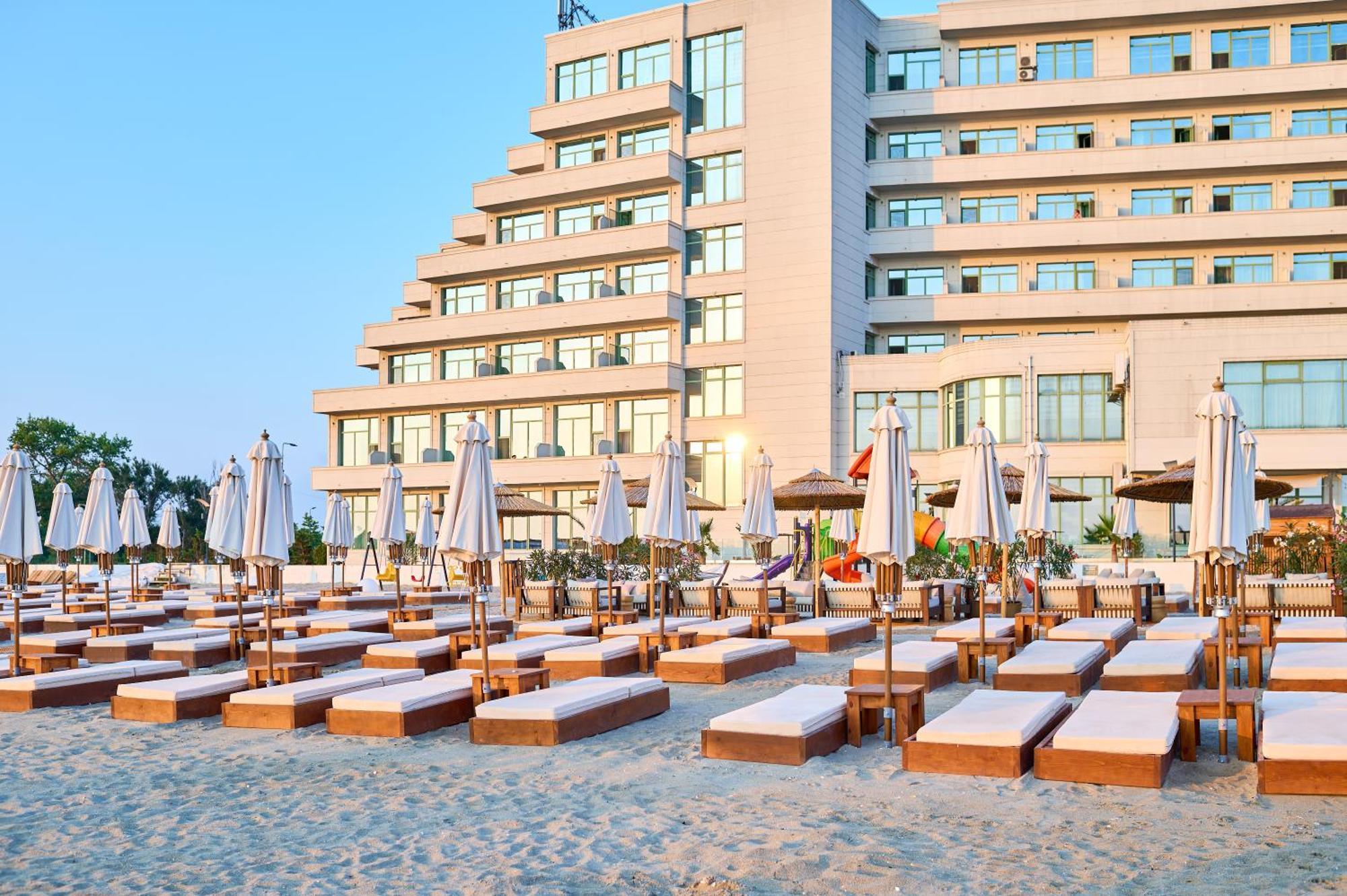 Hotel Malibu Mamaia Kültér fotó