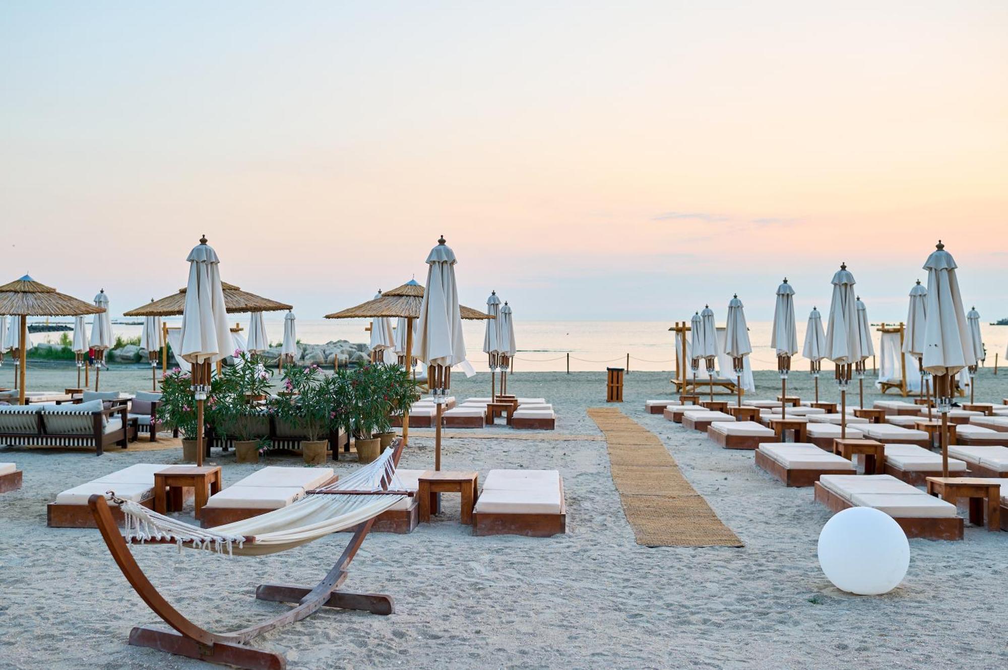 Hotel Malibu Mamaia Kültér fotó