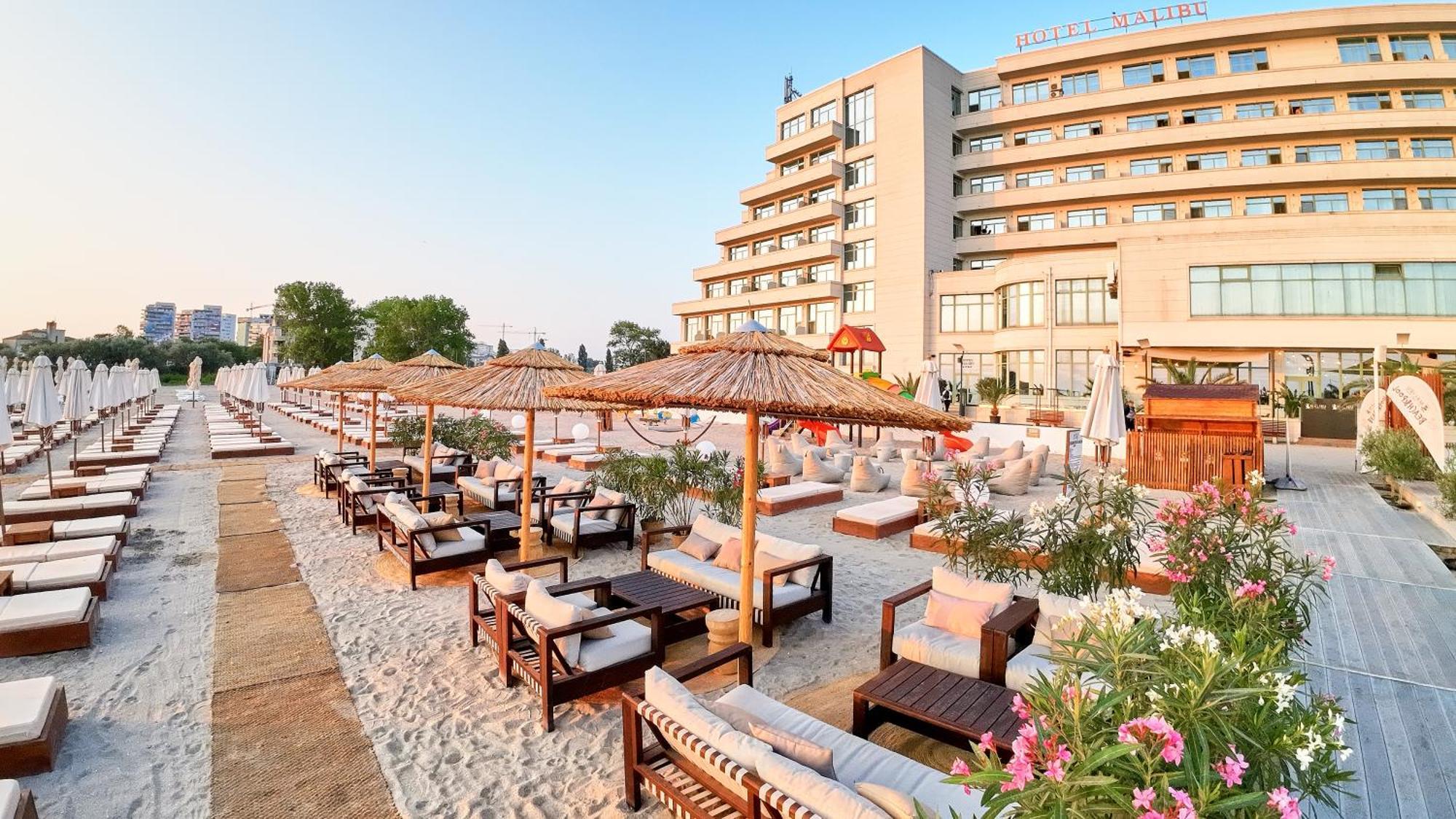 Hotel Malibu Mamaia Kültér fotó