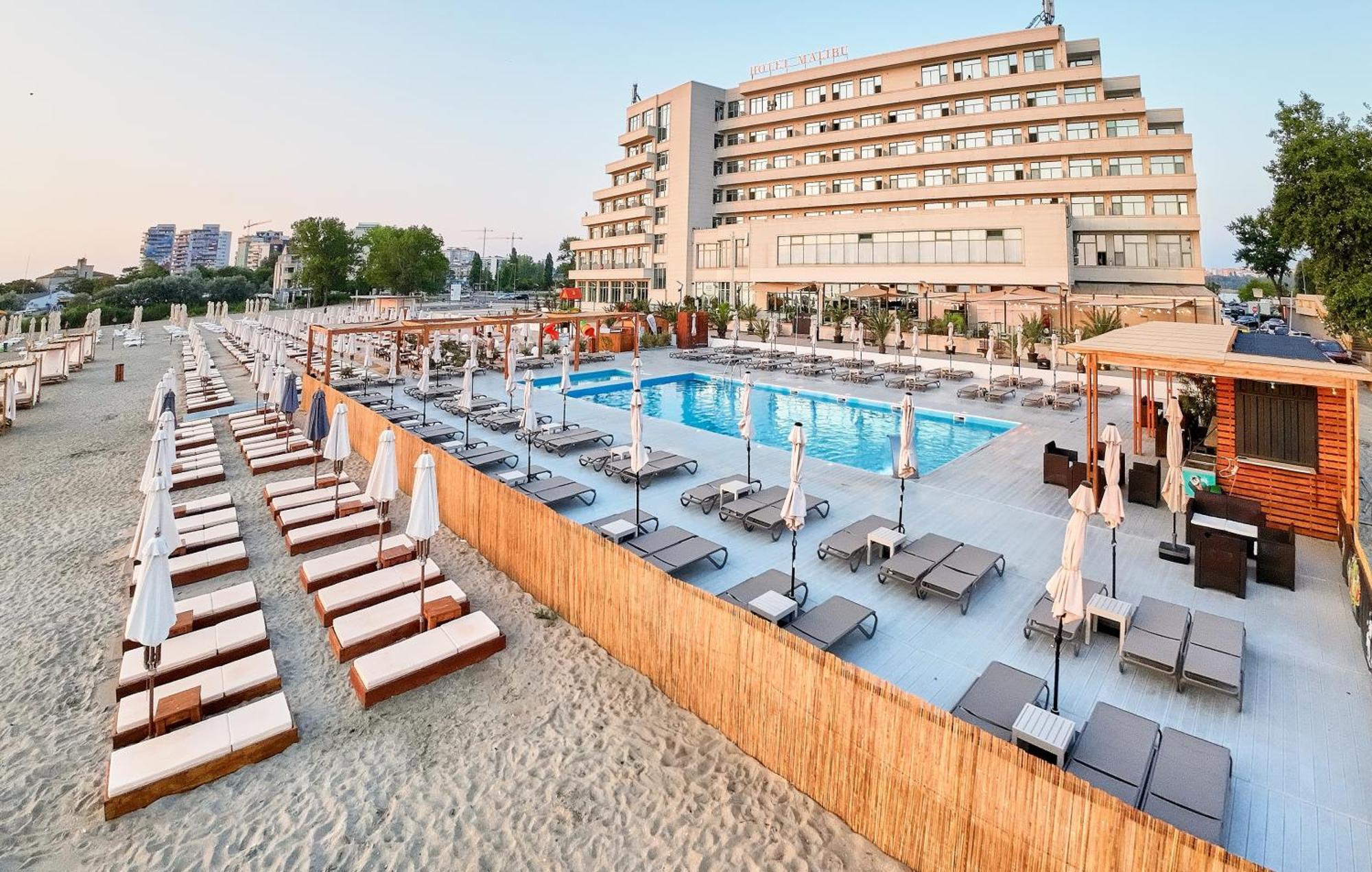 Hotel Malibu Mamaia Kültér fotó